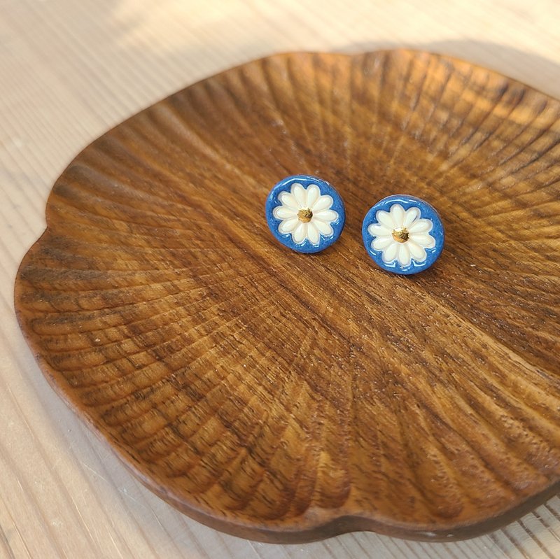 24K纯鎏金海蓝圆白菊釉彩耳环 - 耳环/耳夹 - 瓷 蓝色