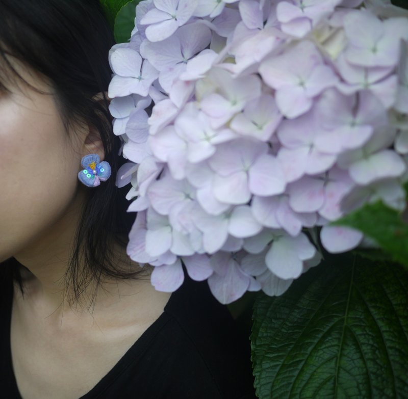 【花室培养手工刺绣】刺绣耳环 - 耳环/耳夹 - 绣线 