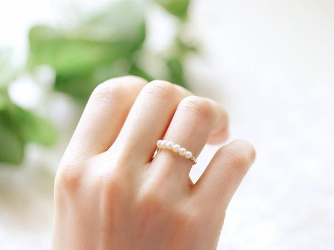 Baby Pearl Chain Ring Faranjilling Pinky Ring June Birthstone - 戒指 - 其他金属 