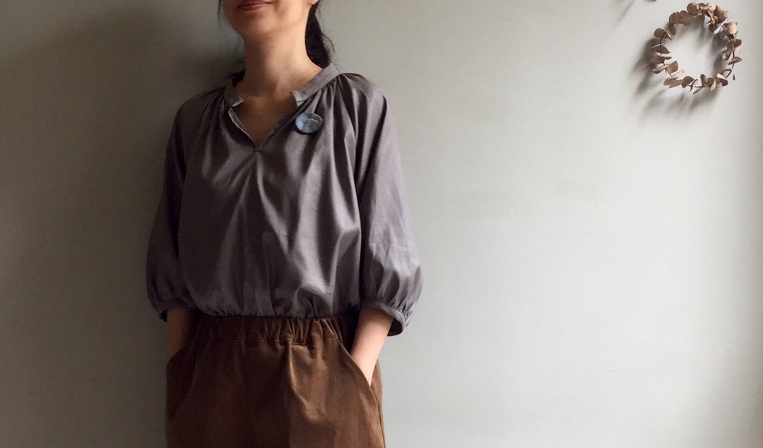 银河/藕灰色 棉质小立领泡泡袖/7分袖上衣 - 女装上衣 - 棉 