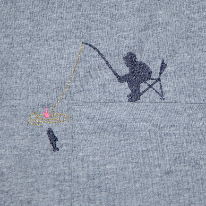 Uncle's Holiday Today is Fishing Day Big Silhouette T-shirt with Embroidery Pocket Unisex S ~ XL Tcollector - 女装 T 恤 - 棉．麻 灰色