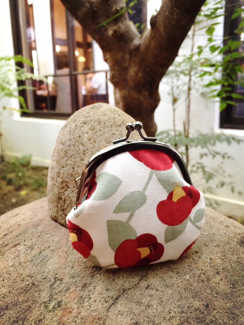 零钱包/口金包/昭和怀旧山茶花小口金包 - 零钱包 - 棉．麻 红色