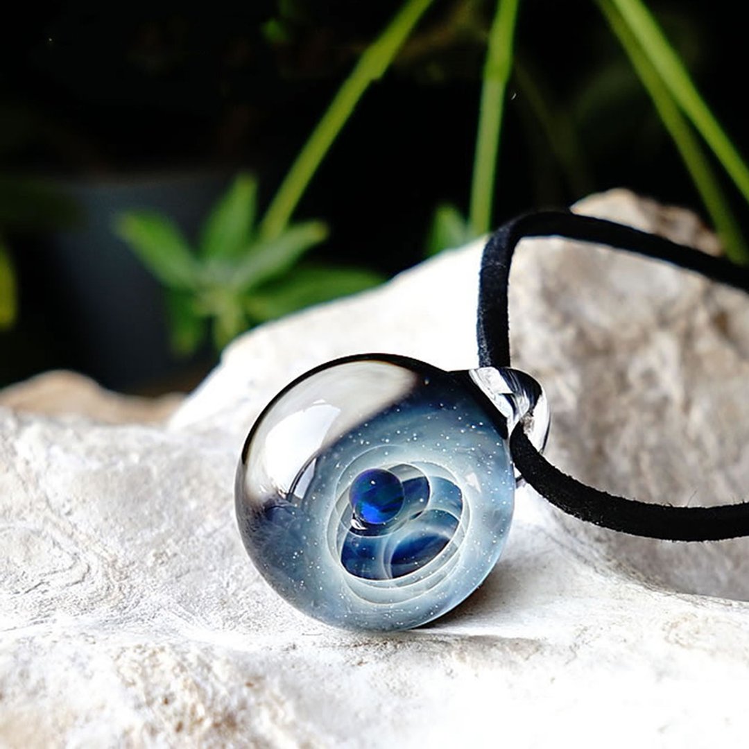 A planet just for you. Green Opal Glass Pendant Universe Star 玻璃 Japanese Production Japan Handicraft Production Handmade Free Shipping - 项链 - 玻璃 灰色