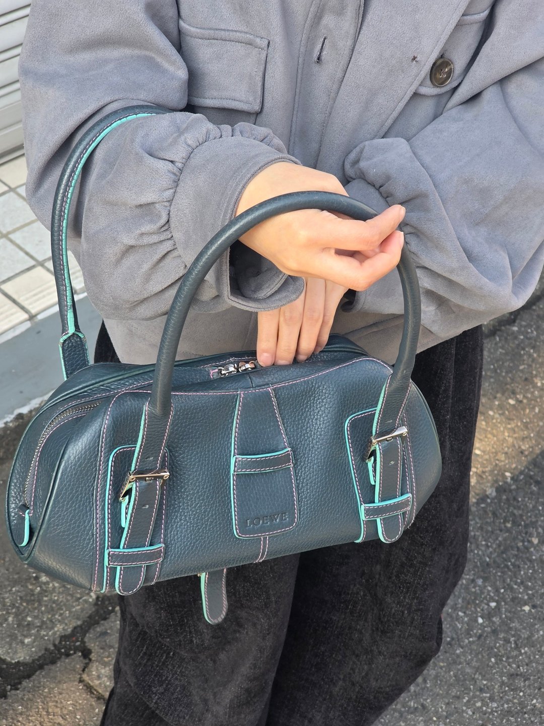 中古包 LOEWE 罗威 特别 灰蓝色 UFO 肩背包 - 手提包/手提袋 - 真皮 黑色