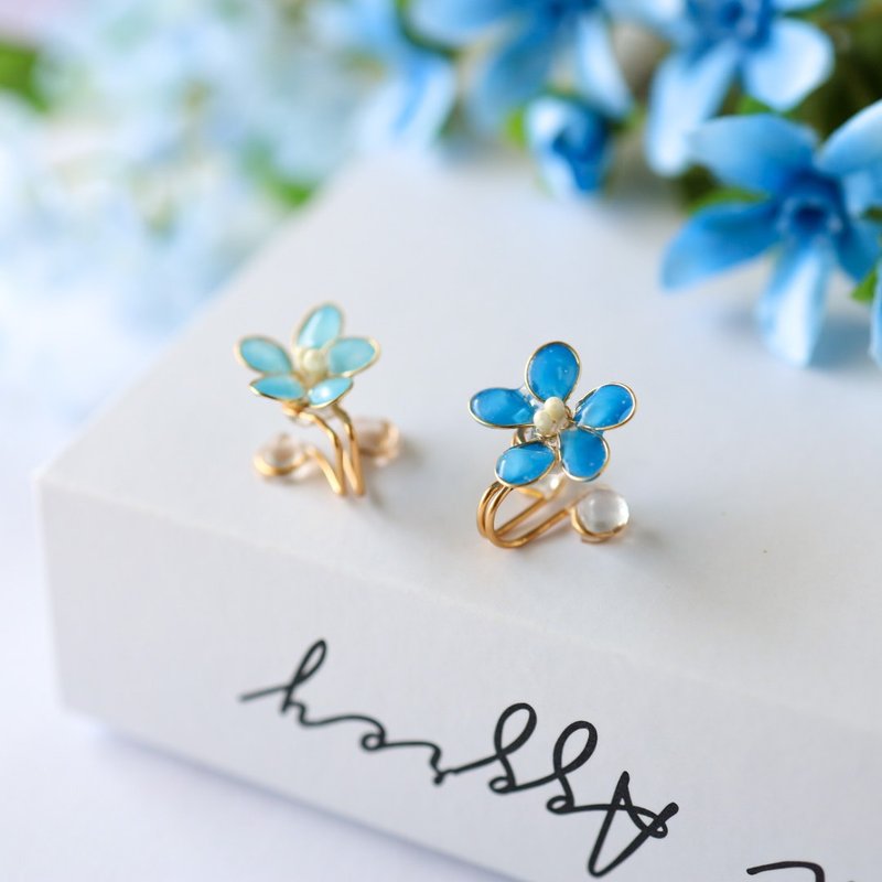 粉蝶花缠线耳骨夹 - 耳环/耳夹 - 树脂 蓝色