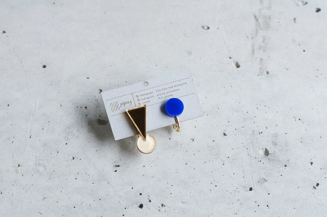 PIN! Earring / GOLD × BLUE - 耳环/耳夹 - 木头 蓝色