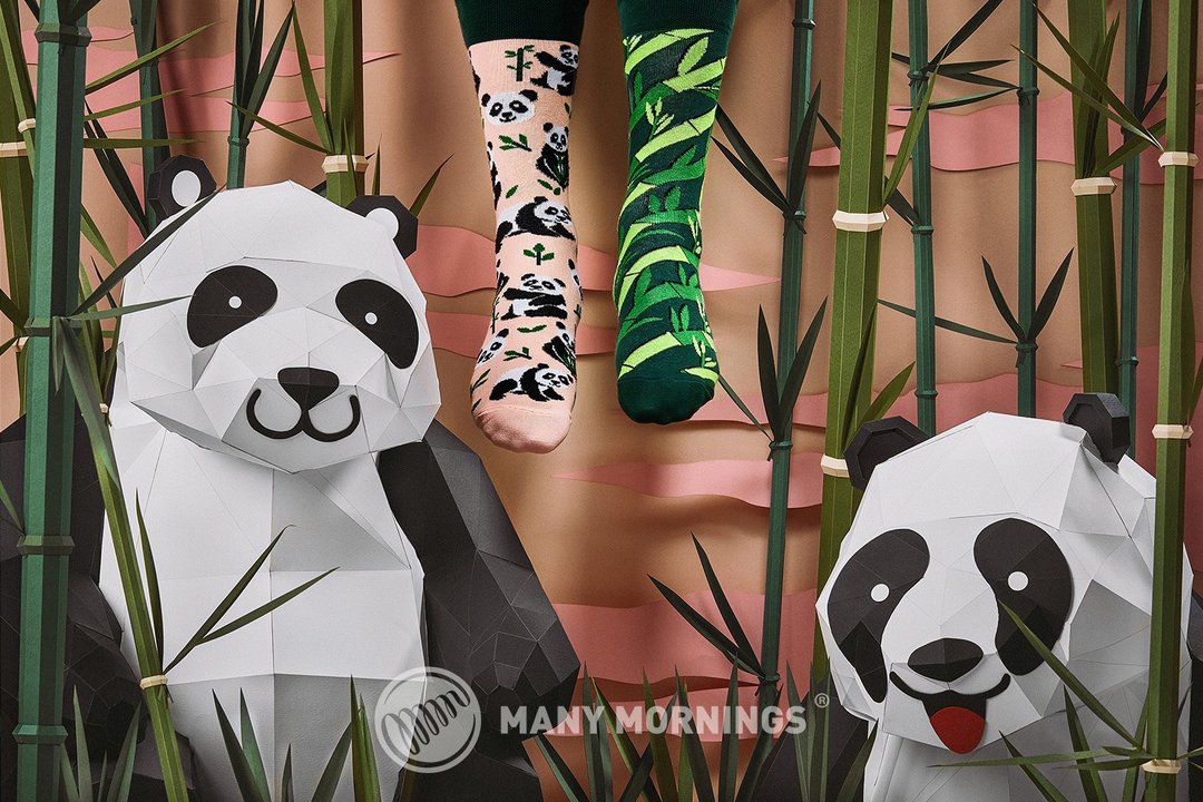 可爱熊猫 - 不对称袜子 鸳鸯袜 香港独家贩售 - 袜子 - 棉 粉红色
