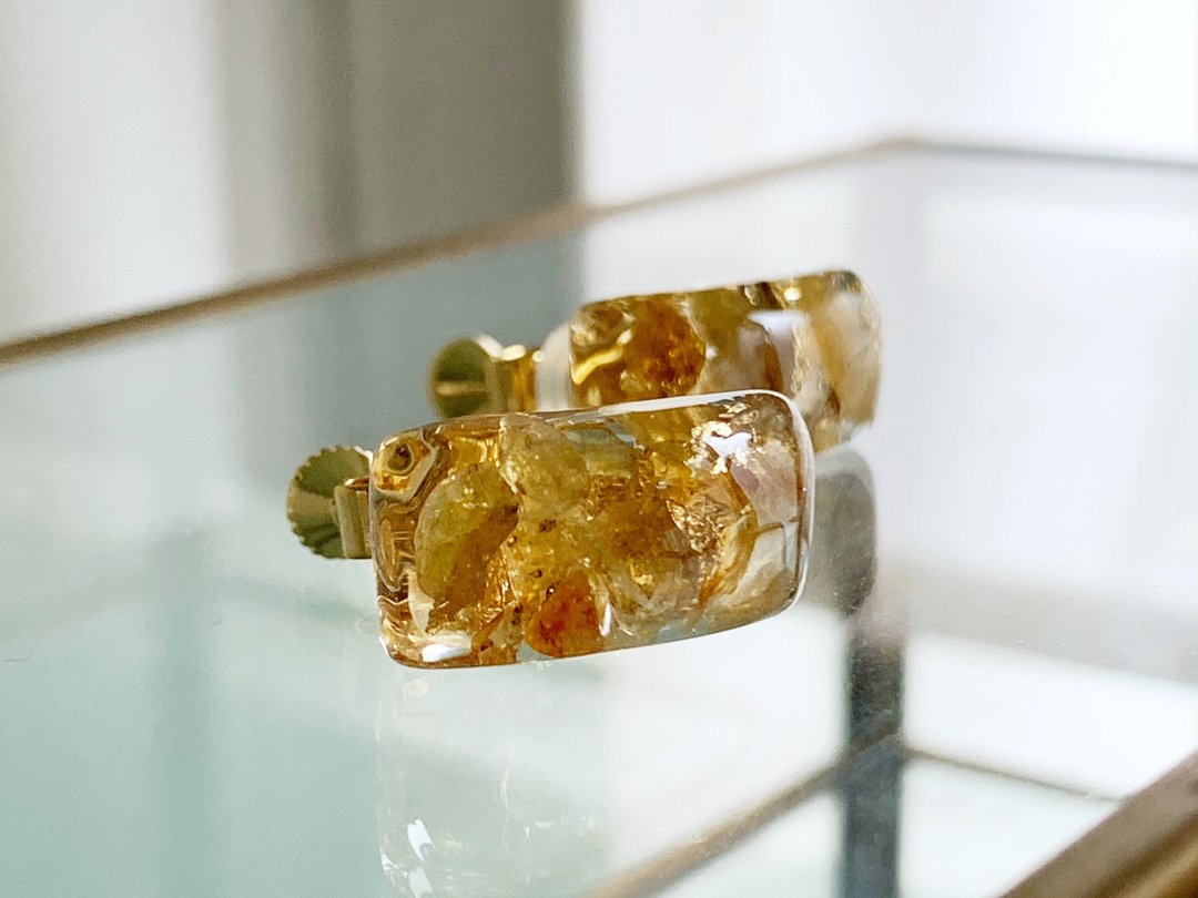 [Unisex] Tourmaline Stud Resin Clip-On /Piercings with the Word of Hope [October Gemstone ] Men's - 耳环/耳夹 - 树脂 黄色