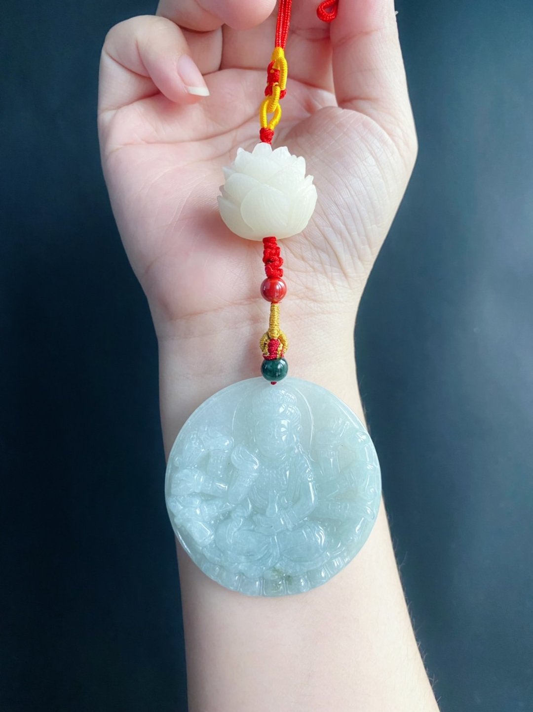 【售出】缅甸玉翡翠 果绿底 千手观音 挂件 玉牌  天然石 jadeite - 吊饰 - 玉石 绿色