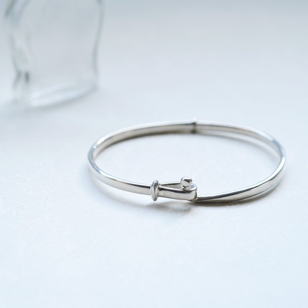 Hook bangle Silver 925 - 手链/手环 - 其他金属 银色