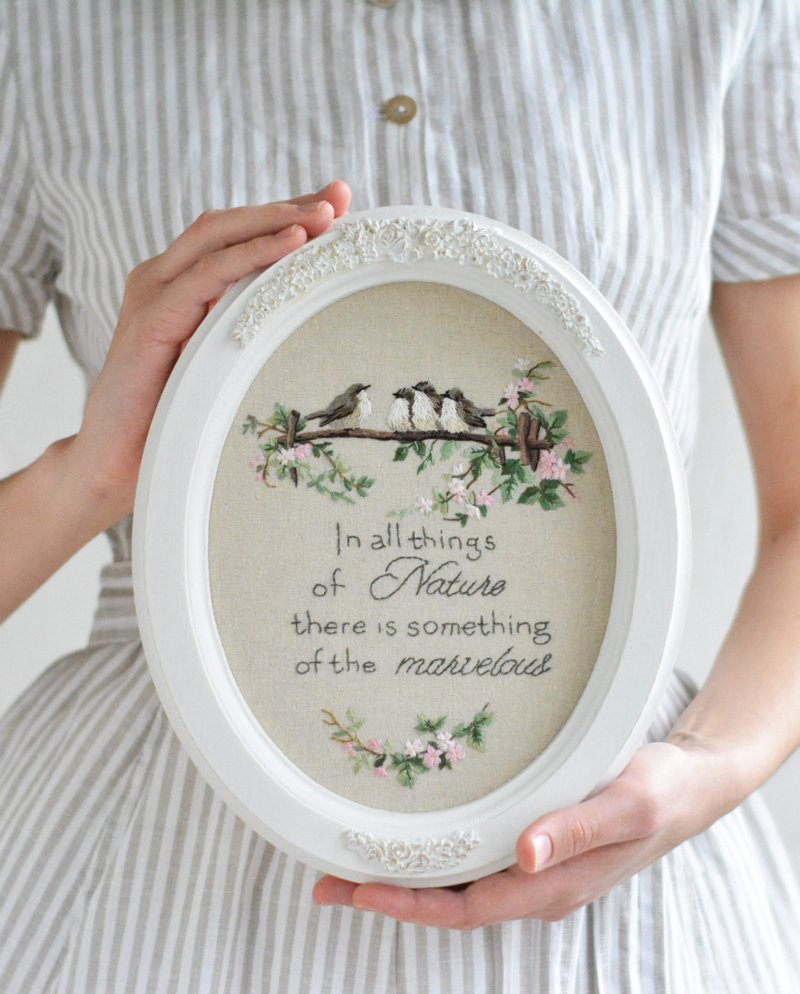 Buy a gift for a romantic girl - decor shabby chic.Embroidered picture - 画框/相框 - 木头 