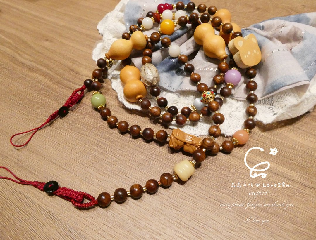 晶晶工坊*Love2hm【福禄小熊】小熊草里金斜挎背带 天然手工葫芦 - 吊饰 - 植物．花 咖啡色