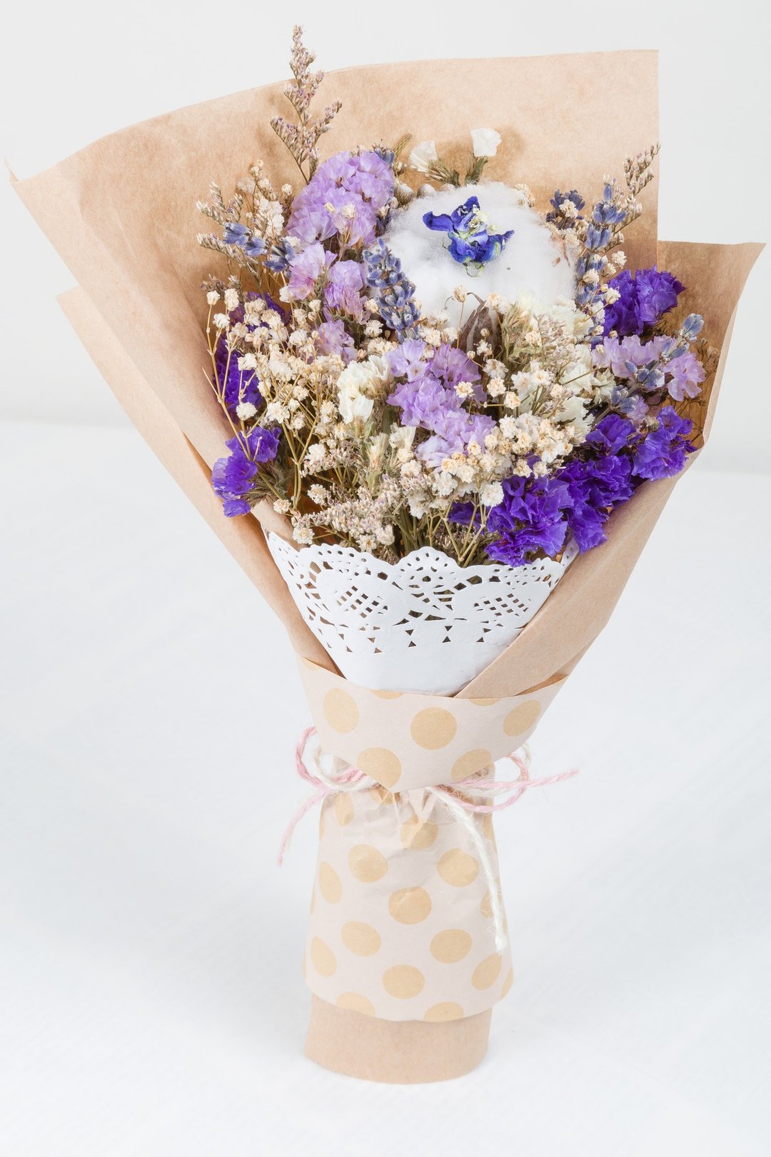 Kinki手作 燕尾蝶 紫白色夏日干燥毕业花束 典雅浪漫风格 闺蜜祝福花束 情人告白花束 离职送别花束 - 植栽/盆栽 - 植物．花 紫色