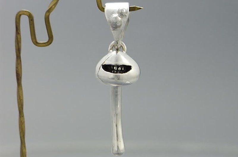 smile mushroom nano_P (s_m-P.20) only pendant top without a chain 沒有銀鍊  吊墜上衣 蘑菇 - 项链 - 纯银 银色