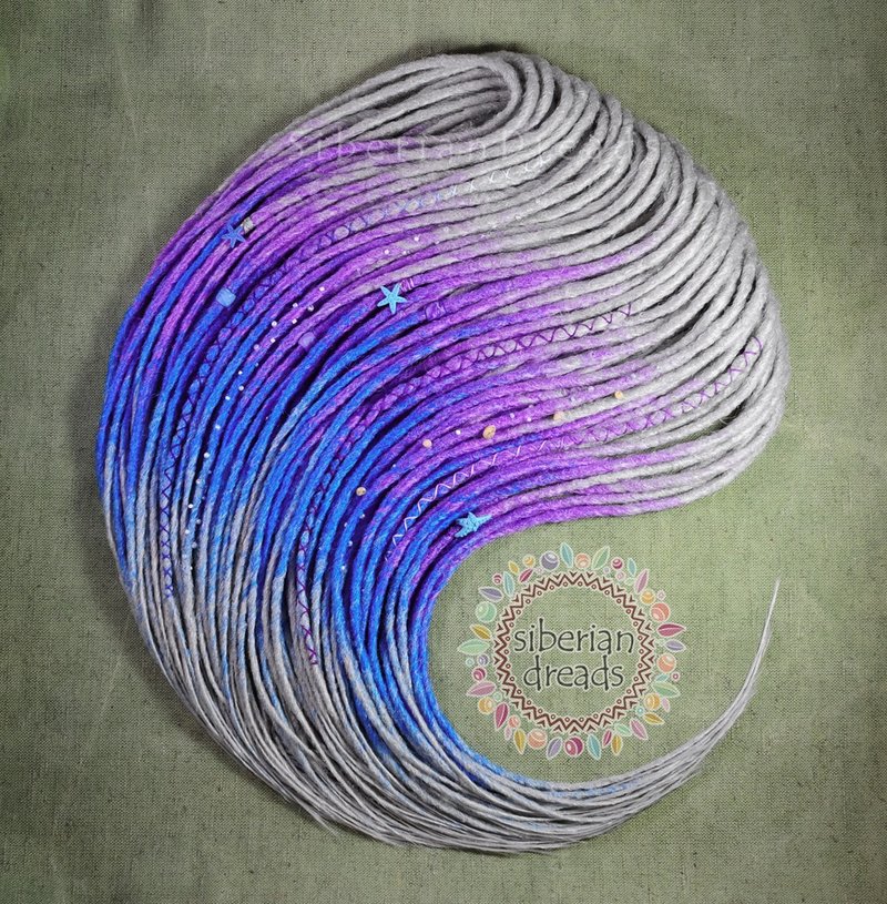 蓝紫色渐层钩针发束 / 以灰色为基调的滑顺合成发束 - 发饰 - 其他材质 蓝色