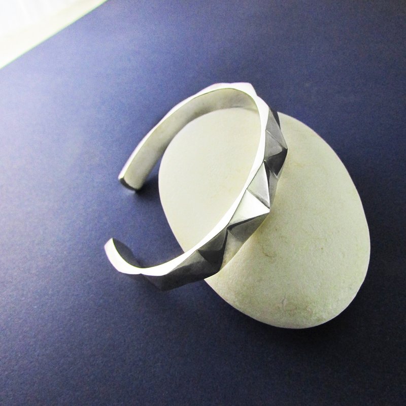 rock bangle_摇滚手环 | 925银 限量 个性商品 微庞克 设计师手作 - 手链/手环 - 银 银色