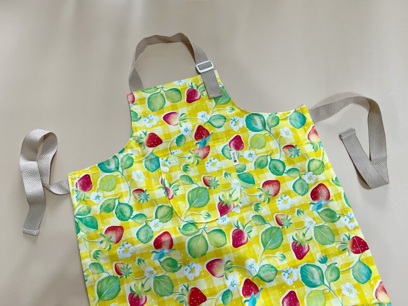 限量草莓儿童万用围裙 - 围裙 - 棉．麻 咖啡色