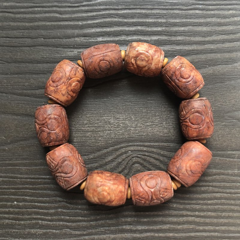 面面俱到-河磨和阗玉红山文化老件文玩雕刻桶珠手串 - 手链/手环 - 玉石 红色