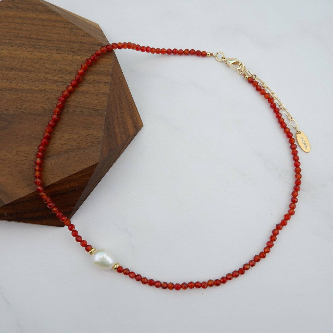 Freshwater Pearl and Carnelian stone short necklace - 项链 - 石头 红色