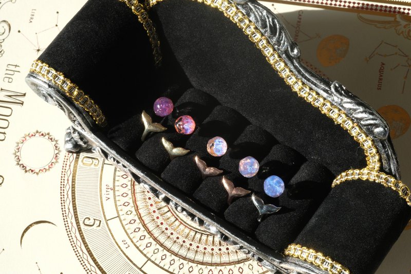 Crystal Bay Whale Tail Ring  鲸尾晶凝指环 - 戒指 - 玻璃 多色