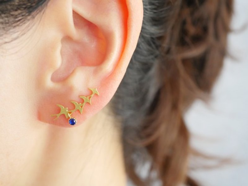 Swallow Earrings/ Clip-On Silver 925 Ear Climber - 耳环/耳夹 - 其他金属 