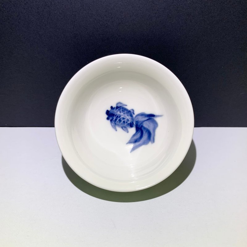 手绘金鱼 孔雀功夫杯 60ml 邱毓宁 莺歌烧 Z9-01 - 茶具/茶杯 - 瓷 多色