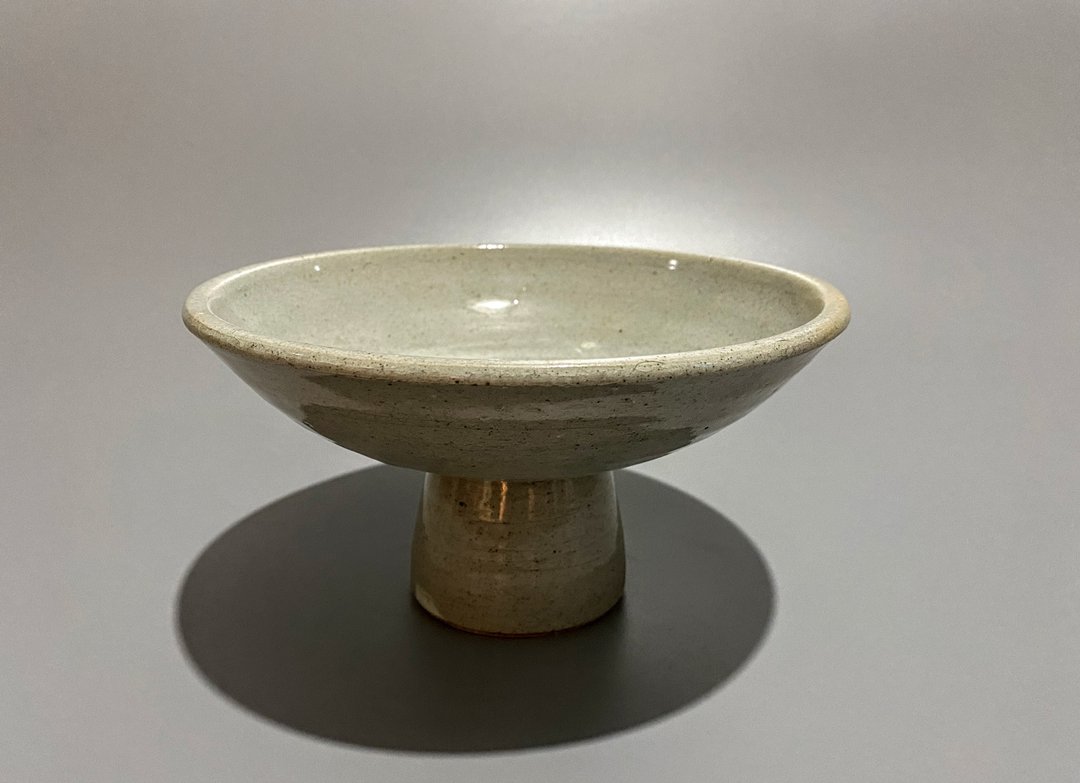 A wide, tall, bowl. - 花瓶/陶器 - 陶 