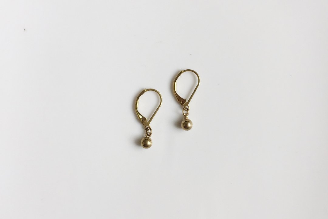 小不点 简约黄铜造型耳环 - 耳环/耳夹 - 其他金属 金色