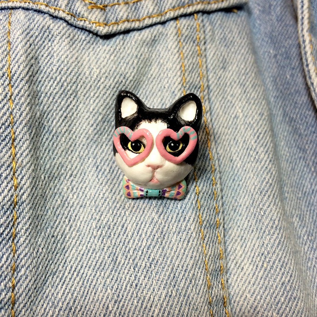 Party Cat Brooch, Tuxedo cat brooch, Tuxedo cat pin, cat lover gifts - 胸针 - 粘土 多色