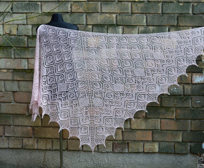 Lace shawl merino wool and silk, light pink - 围巾/披肩 - 羊毛 粉红色