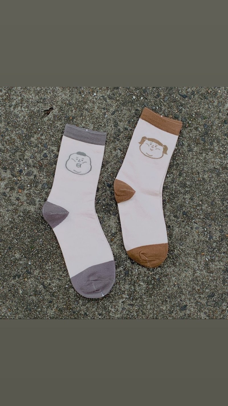 麦芽牛奶/撞色中筒袜 - 袜子 - 棉．麻 咖啡色