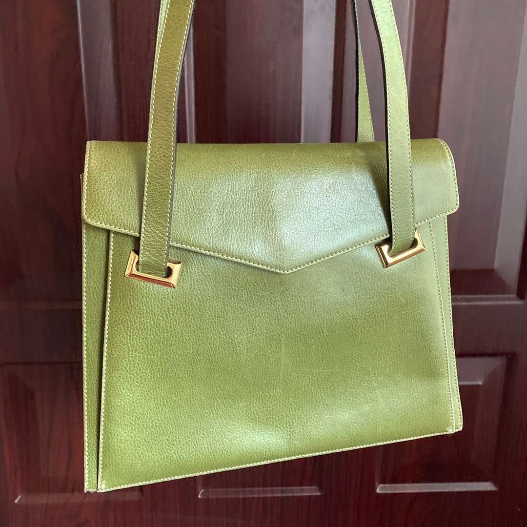 Salvatore Ferragamo 绿色荔枝纹真皮 意大利制 梯形 古董包 - 侧背包/斜挎包 - 真皮 绿色