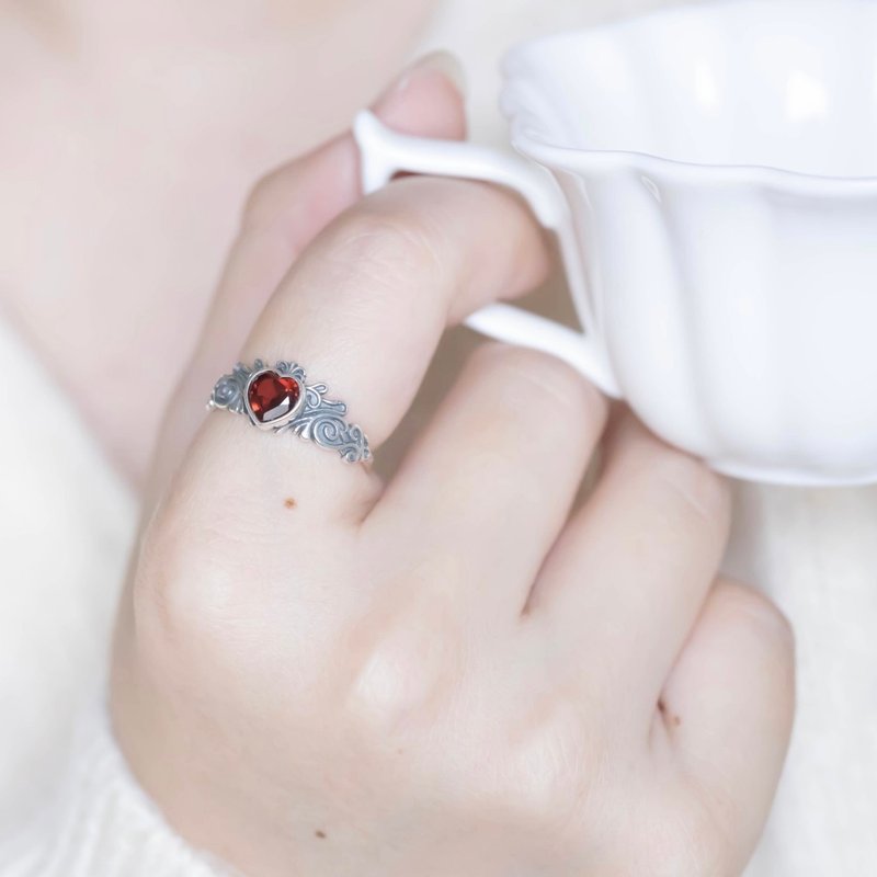 石榴石925纯银尼泊尔风格王者之心戒指 - 戒指 - 宝石 银色