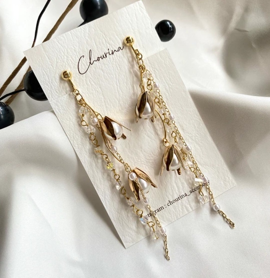 pearl chandelier Clip-On, earrings - 耳环/耳夹 - 其他金属 金色