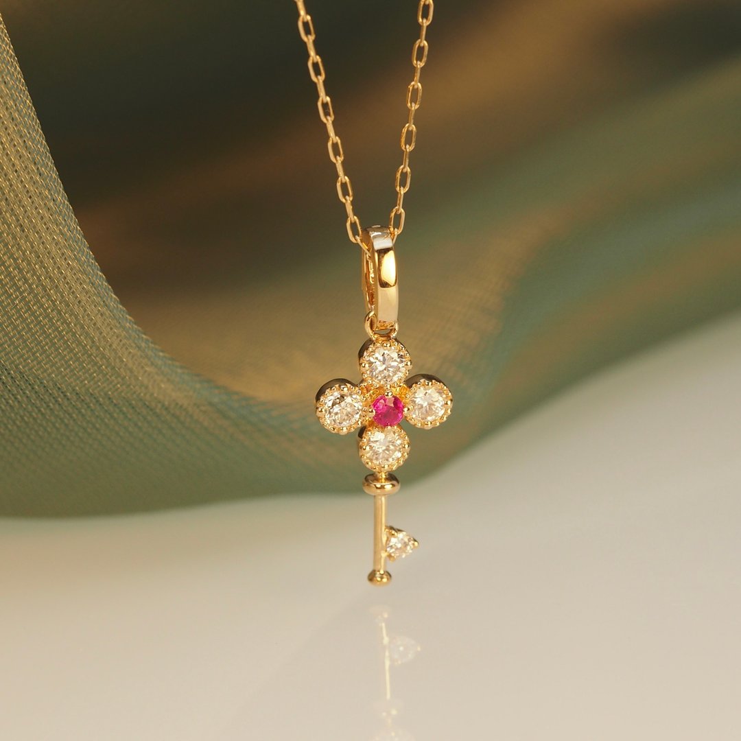 18K金红宝石钻石四叶草钥匙项链18K Gold Ruby Diamond Clover Ke - 项链 - 贵金属 
