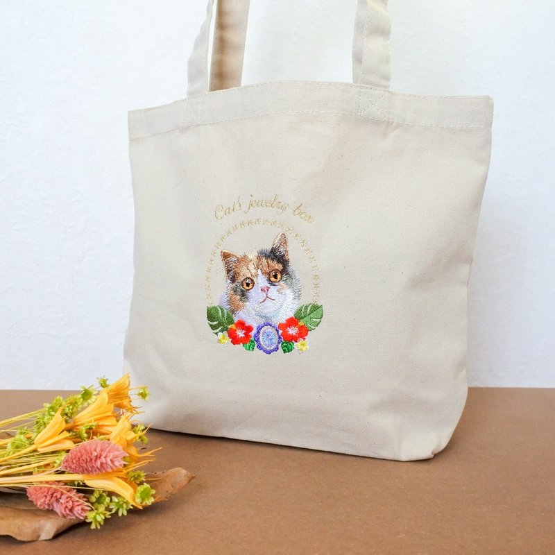 Scottish Fold and Opal Embroidered Tote Bag - 手提包/手提袋 - 棉．麻 白色