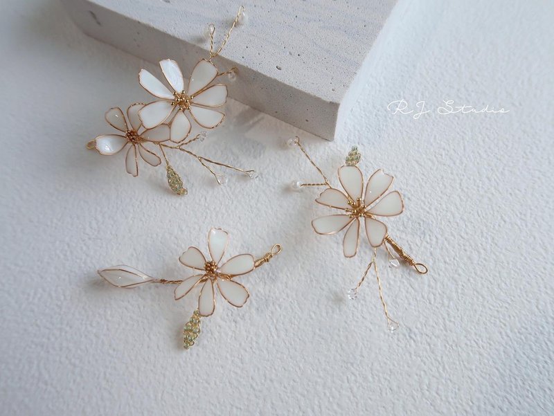 洁白波斯菊 - 手作新娘 发饰 新娘头饰/闺蜜 伴娘 - 发饰 - 树脂 白色