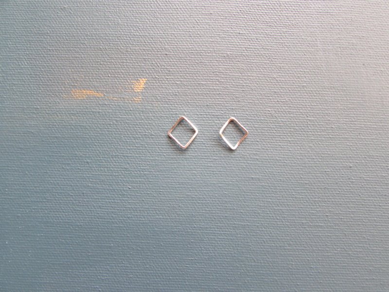 经典几何系列-优雅的菱形纯银耳环 - 耳环/耳夹 - 其他金属 灰色