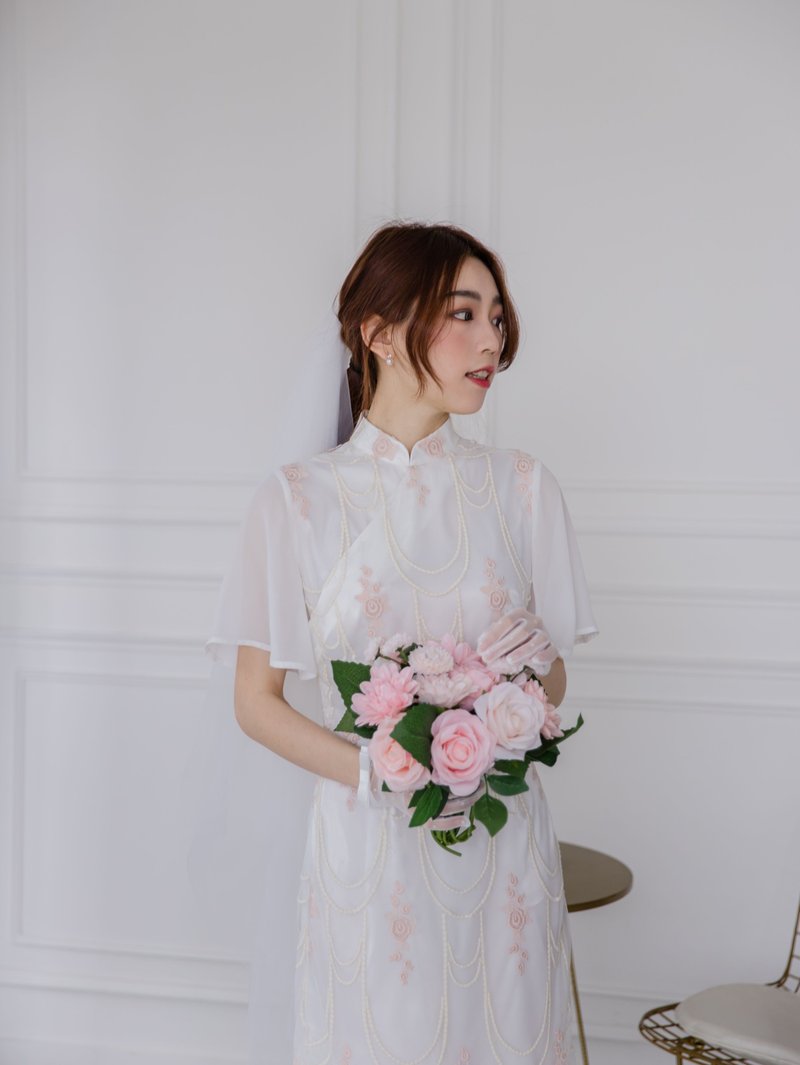 西班牙珍珠玫瑰刺绣雪纺荷叶袖小A Line旗袍 - 旗袍 - 其他材质 白色