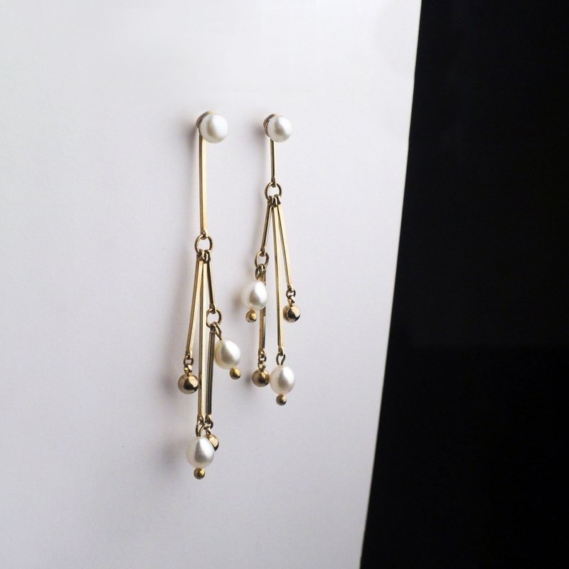 迷路 耳环 - Go Astray earrings - 耳环/耳夹 - 珍珠 金色