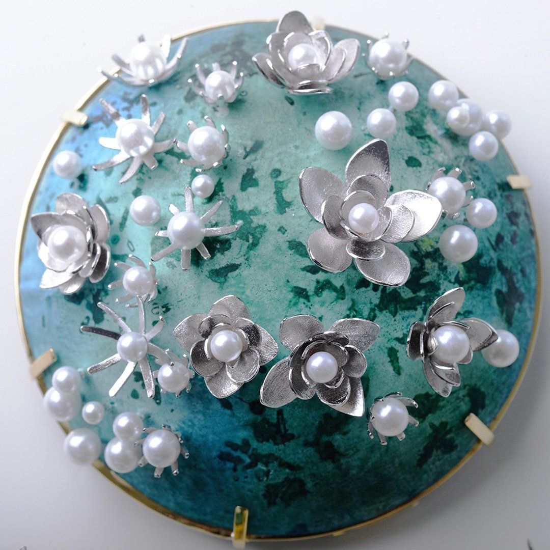 EPOCH-JEWELRY 茉莉花胸针(大)手工金属工艺 - 胸针 - 其他金属 绿色