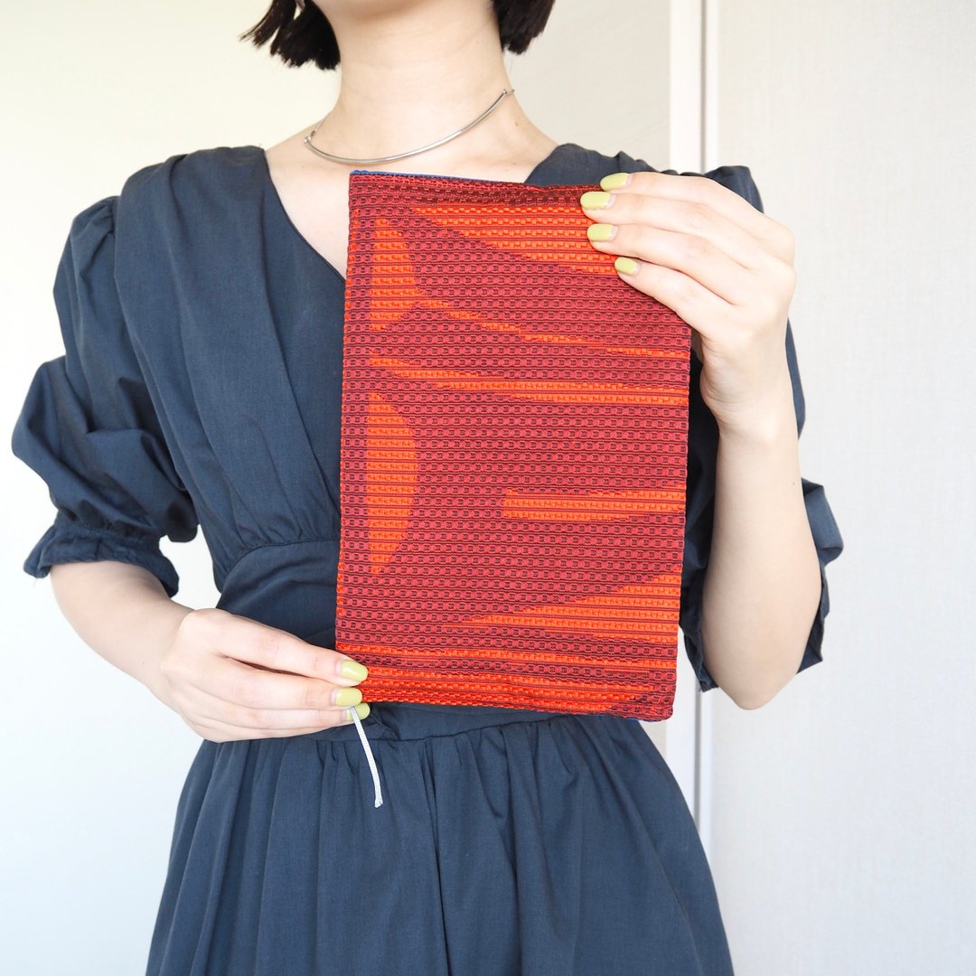 日本制 和服腰带再制 A5 书衣 笔记本套 一点物 和风设计 - 书衣/书套 - 丝．绢 多色