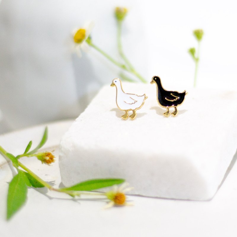 柯尔鸭 嘎嘎鸭子 农场好朋友 夹式耳环 生日礼物 纸盒包装 - 耳环/耳夹 - 珐琅 白色