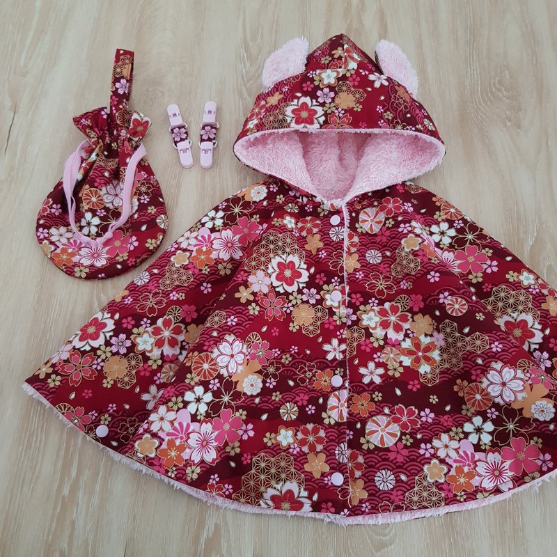 樱花朵朵 双面穿披风 加小提袋组新年战服 加上双头夹可当背巾披 - 童装外套 - 棉．麻 红色