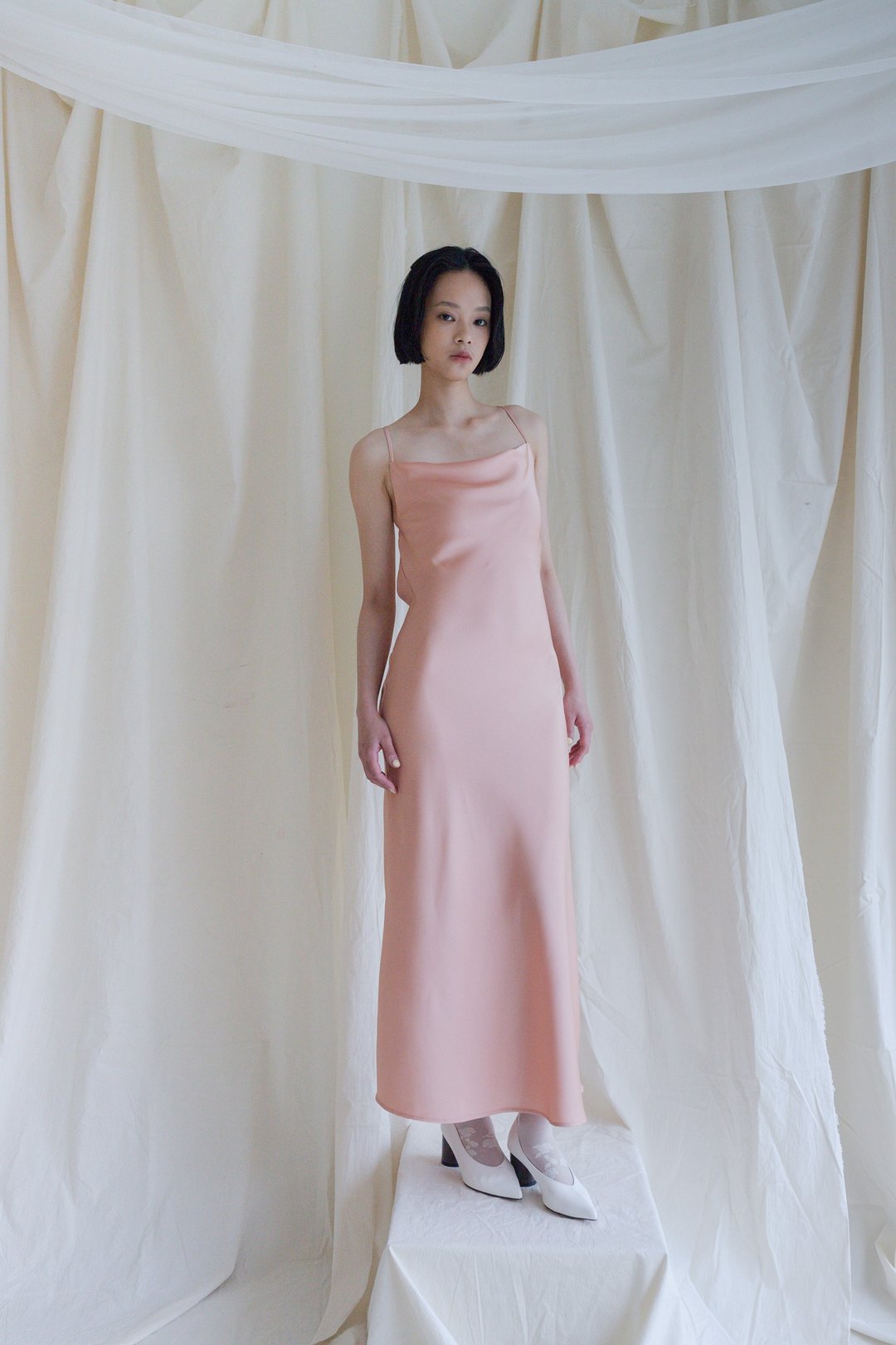 Buvette Slip Dress 露背绑带缎面垂坠长裙 - 洋装/连衣裙 - 其他人造纤维 粉红色