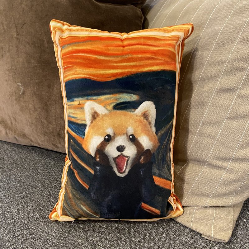 【年宵市集】小熊猫博物馆联乘 呐喊小熊猫 名画系列抱枕靠枕 - 枕头/抱枕 - 聚酯纤维 多色