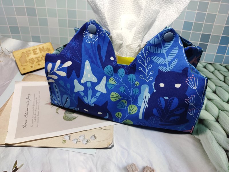 袋物系列-独创猫耳型手作立体面纸套幽黯森林猫款-卫生纸套-手工 - 纸巾盒 - 棉．麻 