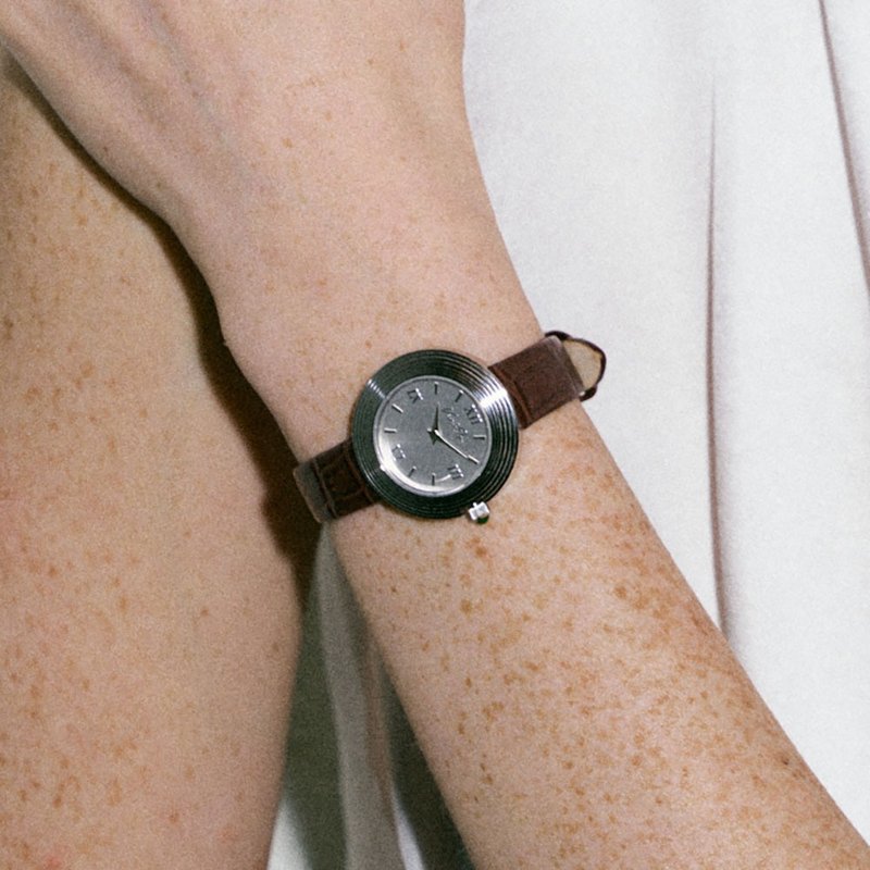 【Ven & Qu】Volante 银色腕表 – 29mm 表壳, 棕色皮革表带 - 女表 - 不锈钢 银色