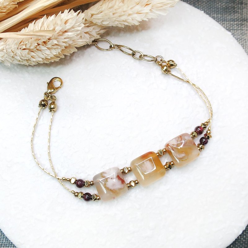 VIIART。掌中花。樱花玛瑙石榴石手链|飘红果冻温柔感婚纱白花 - 手链/手环 - 宝石 红色