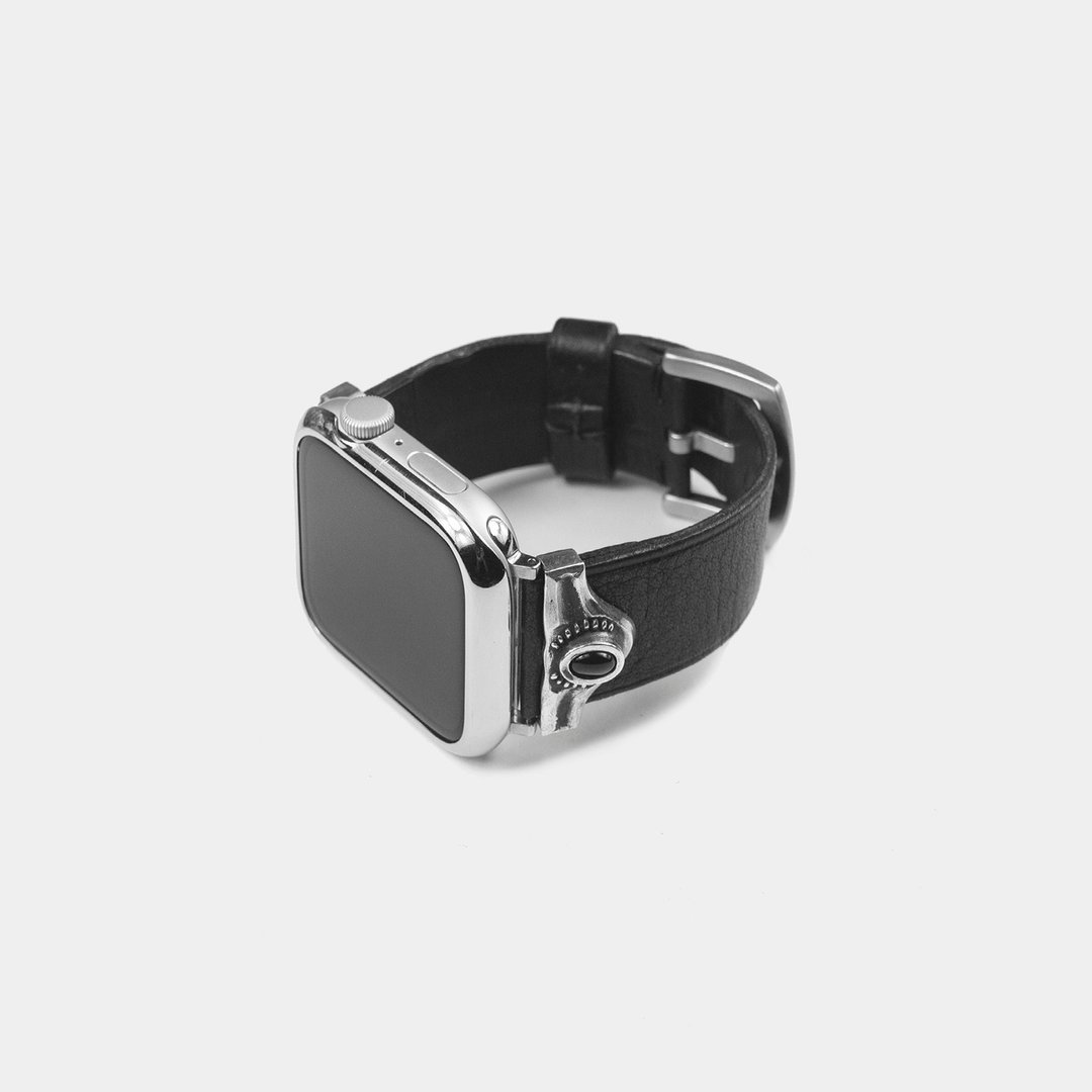 Classic Fit Apple Watch Strap with Onyx - 表带 - 真皮 黑色